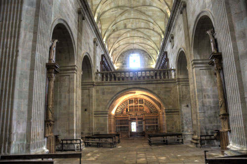 Nave central desde el presbiterio del monasteriod e Montederramo